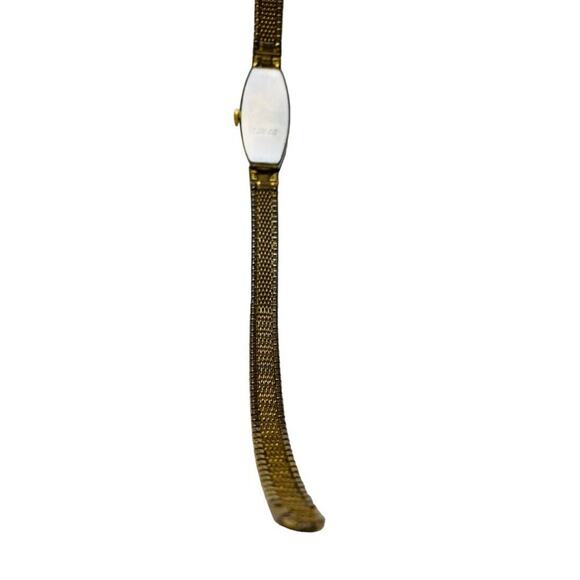 Vintage 1973 Timex Goldtone Hand Winding 17 Jewel Ladies Watch Wristwatch main image 5